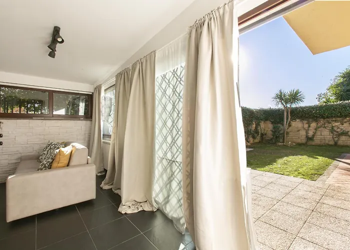 Casa Moderna Con Giardino *