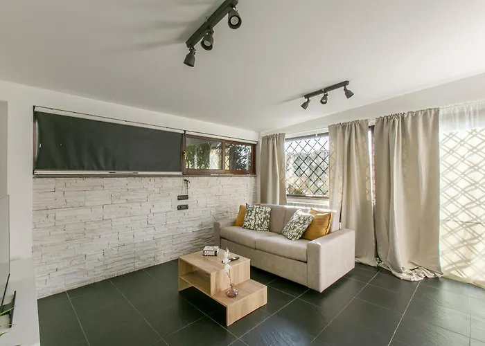 Apartamento Casa Moderna Con Giardino Roma