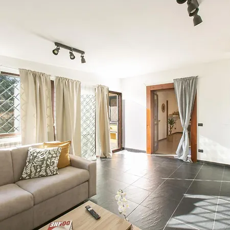 Casa Moderna Con Giardino Apartman Róma