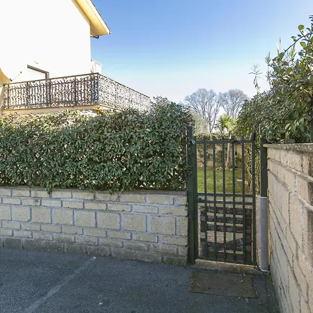 Casa Moderna Con Giardino Roma