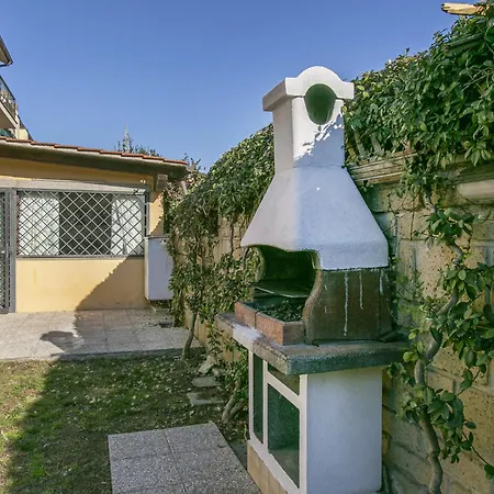 Casa Moderna Con Giardino