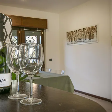 Casa Moderna Con Giardino Lägenhet